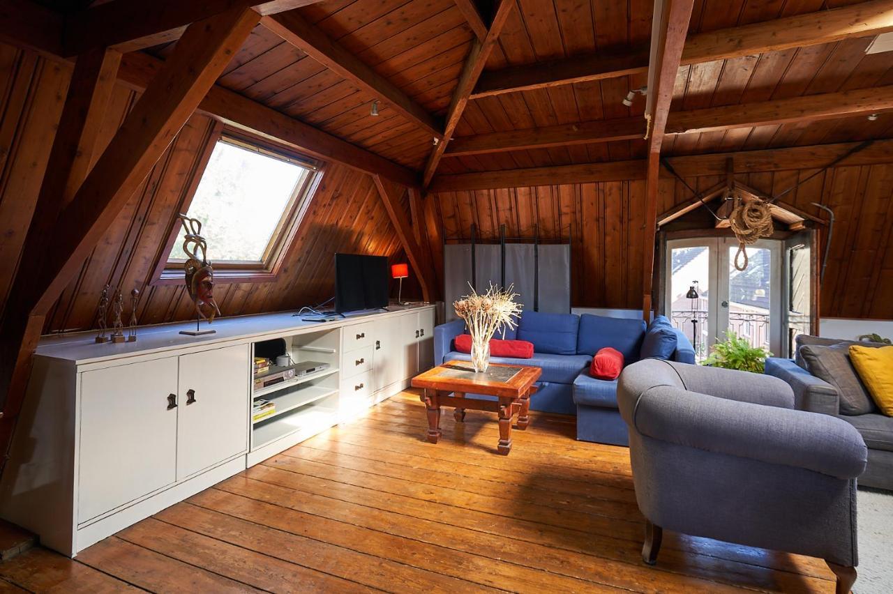 Huis Met De Leeuwenkoppen Dieren Kültér fotó
